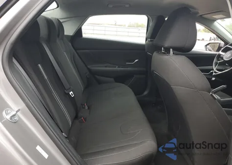 2023 Hyundai Elantra Sel z USA, uszkodzony, nr VIN KMHLM4AG4PU470499